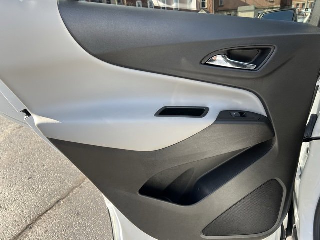 Used 2022 Chevrolet Equinox LS w/ LS Convenience Package image 19