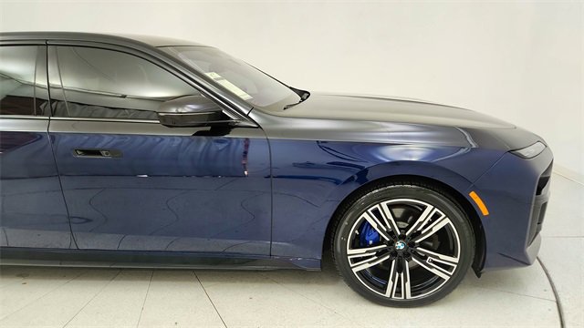 Used 2023 BMW i7 xDrive60 image 7