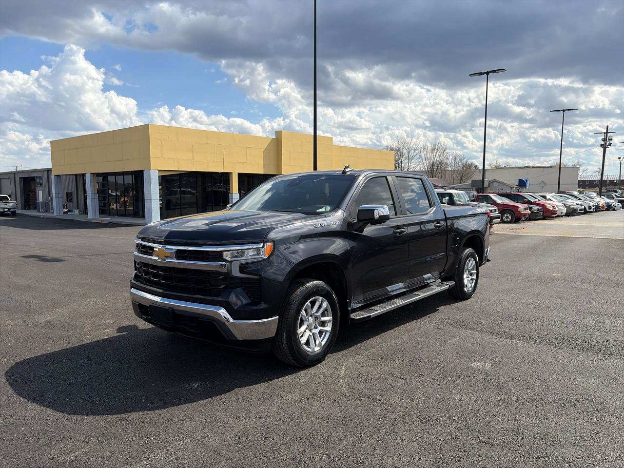 Used 2023 Chevrolet Silverado 1500 LT w/ Max Trailering Package image 7