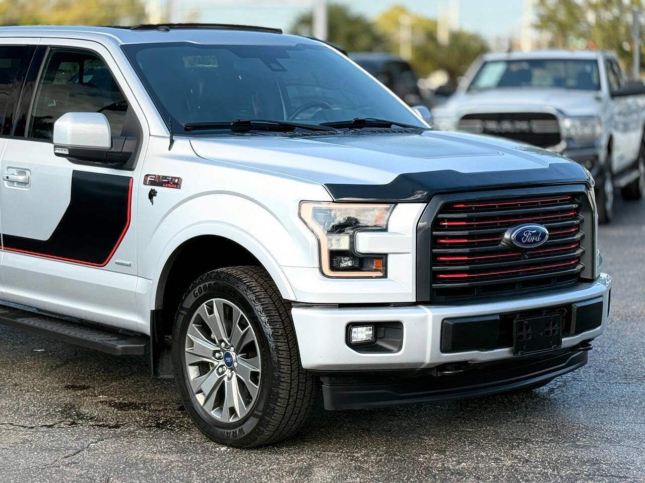 Used 2017 Ford F150 Lariat w/ Equipment Group 502A Luxury image 12