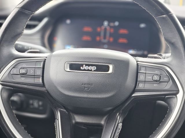 Used 2022 Jeep Grand Cherokee L Laredo w/ Luxury Tech Group I image 16