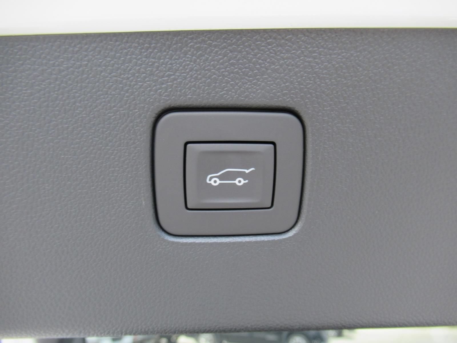 New 2026 Buick Envista Sport Touring FWD image 32