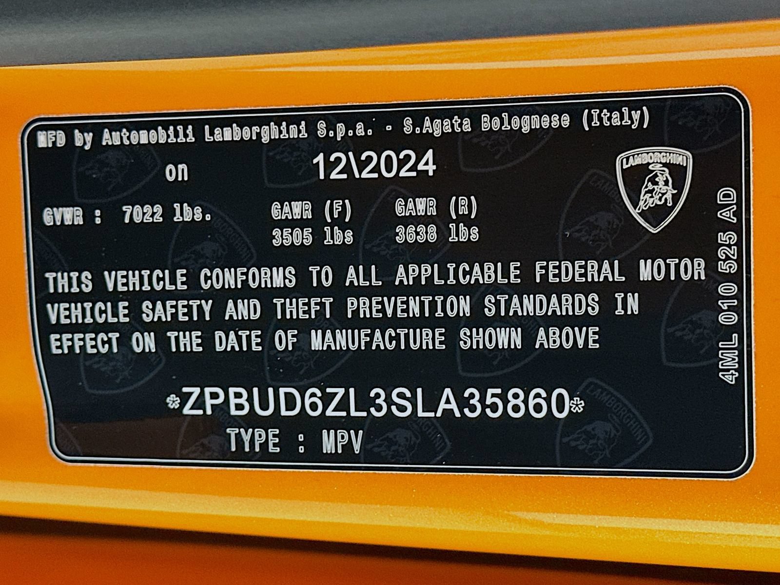 Used 2025 Lamborghini Urus SE AWD/4WD image 52