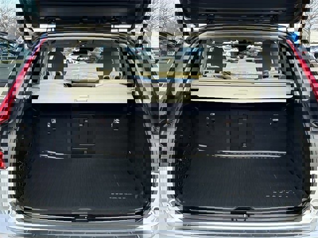 Used 2021 Volvo XC60 T5 Inscription w/ Advanced Package image 35