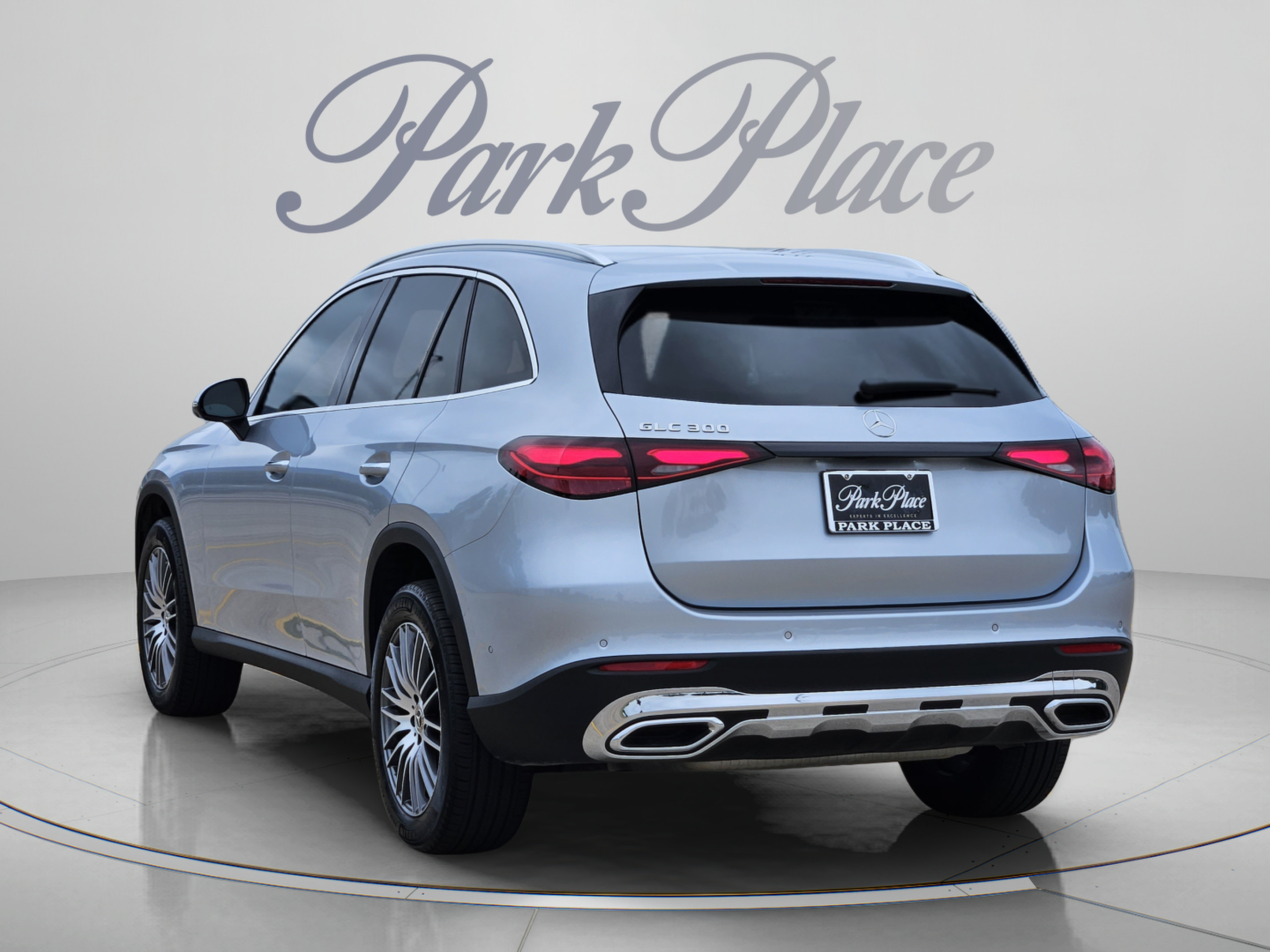 Certified 2026 Mercedes-Benz GLC 300 image 3