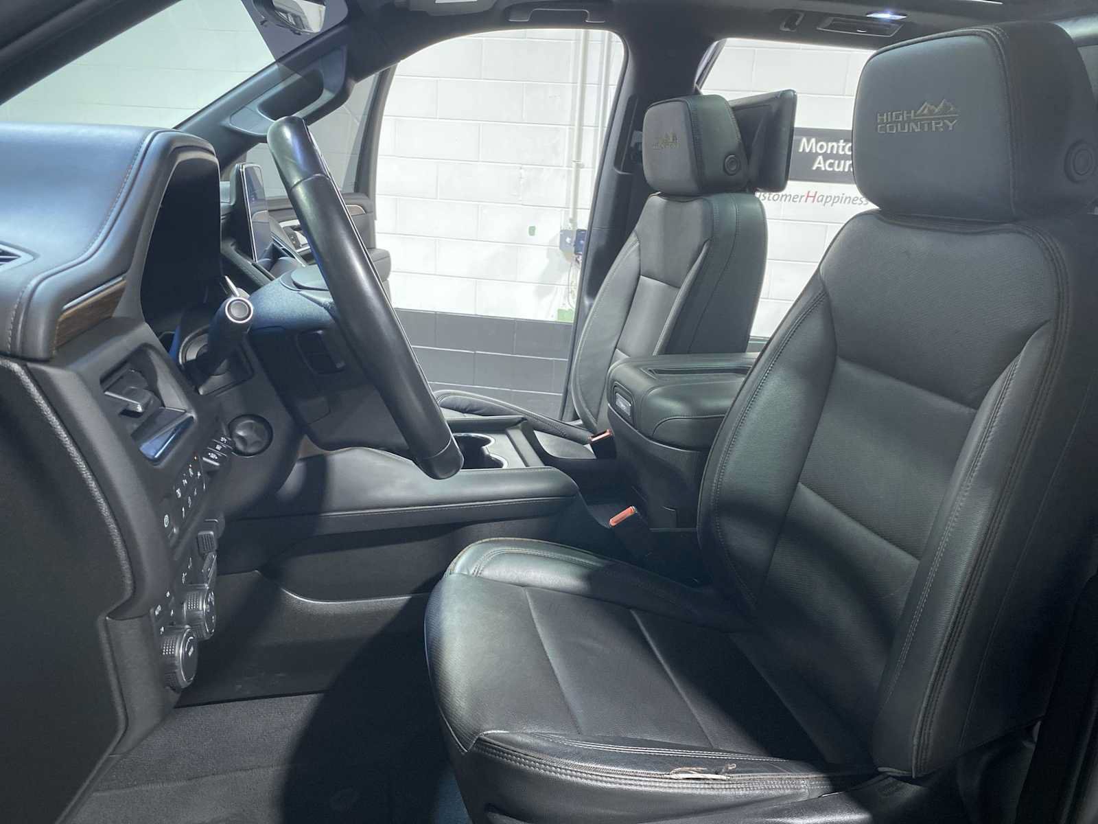 Used 2023 Chevrolet Tahoe High Country w/ Advanced Technology Package AWD/4WD image 11