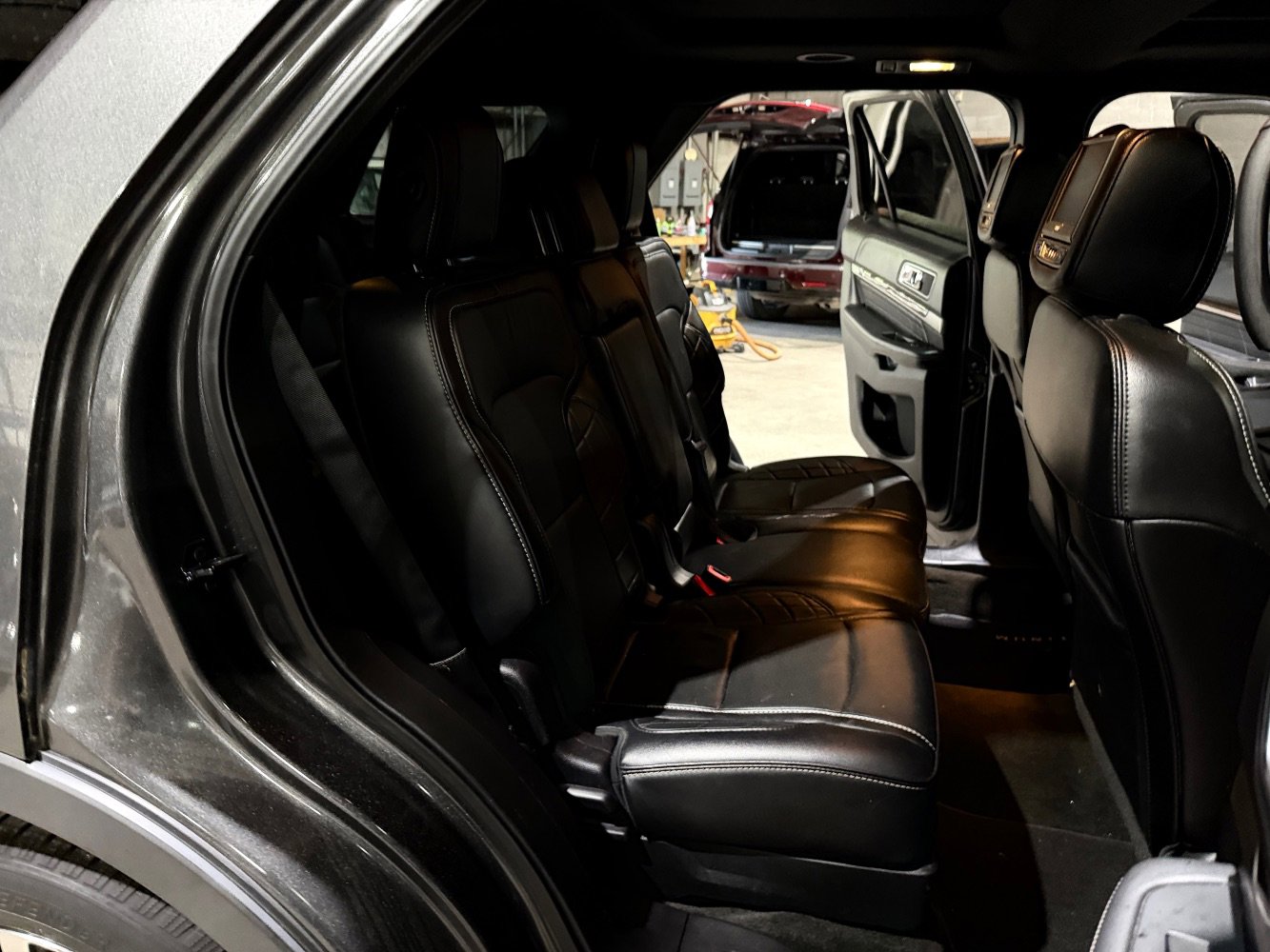 Used 2016 Ford Explorer Platinum AWD/4WD image 23