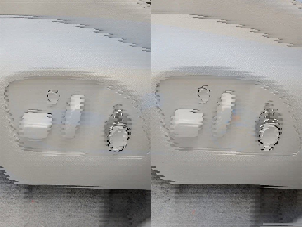 New 2026 Buick Enclave Avenir image 21