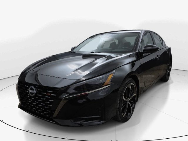 Used 2025 Nissan Altima 2.5 SR w/ SR Premium Package FWD image 10
