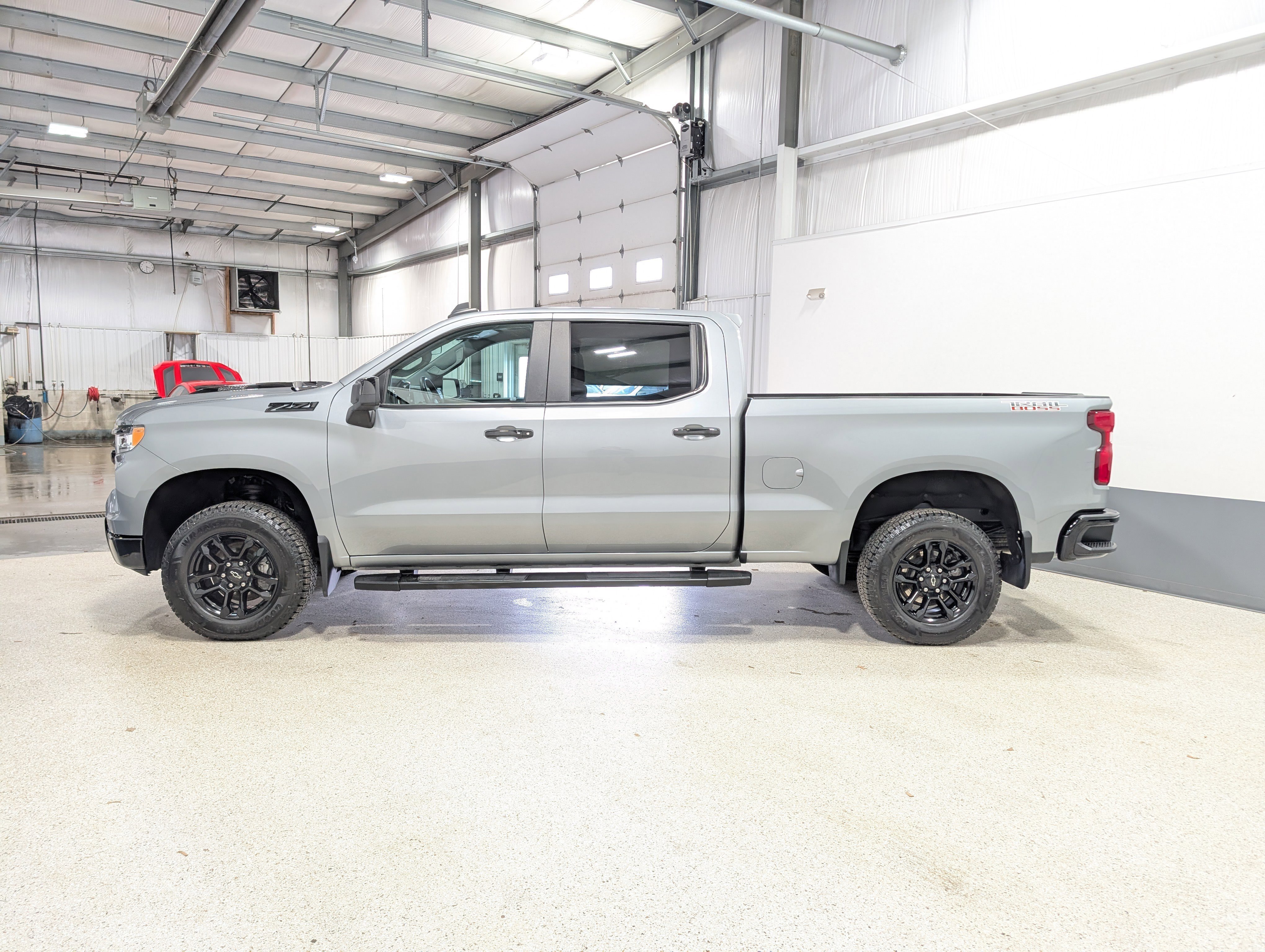 Used 2024 Chevrolet Silverado 1500 LT Trail Boss w/ Convenience Package II image 6
