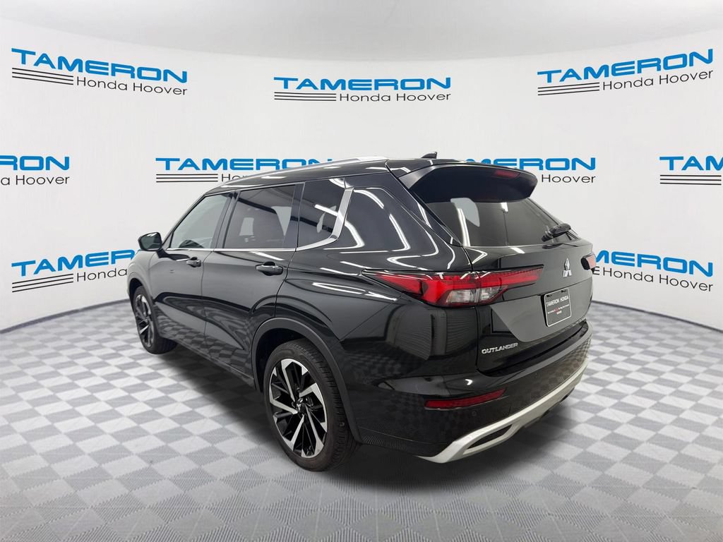 Used 2024 Mitsubishi Outlander SEL FWD image 3