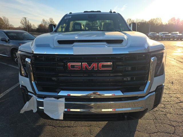New 2026 GMC Sierra 3500 Pro image 2
