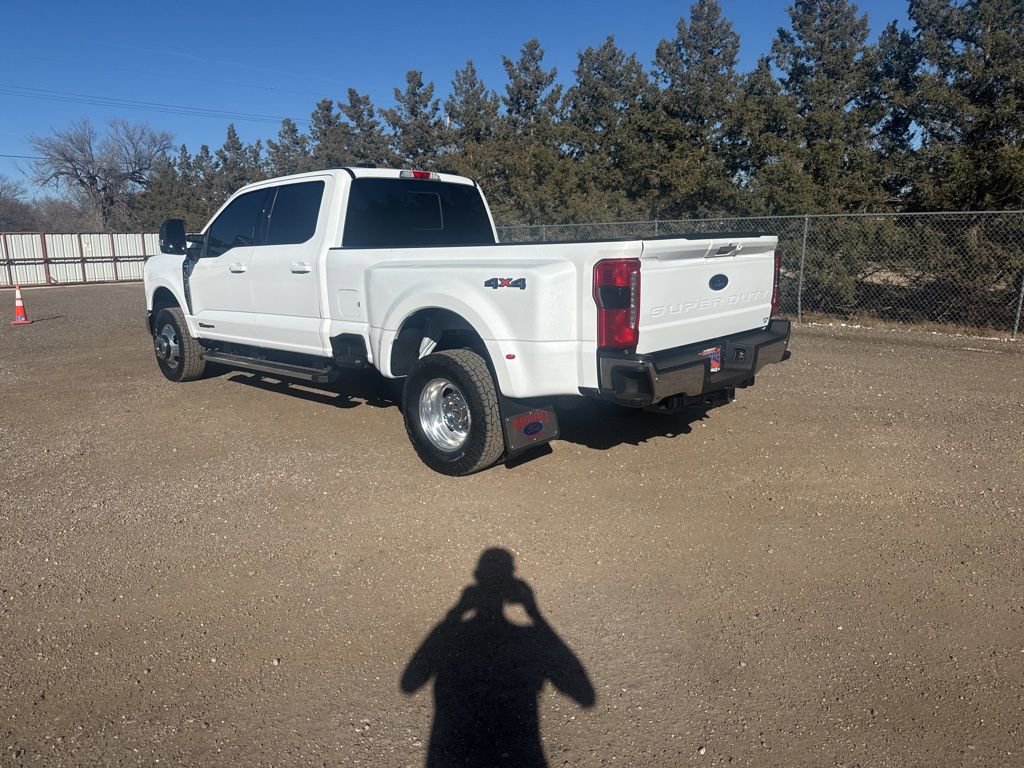 Used 2024 Ford F350 Lariat w/ FX4 Off-Road Package image 4
