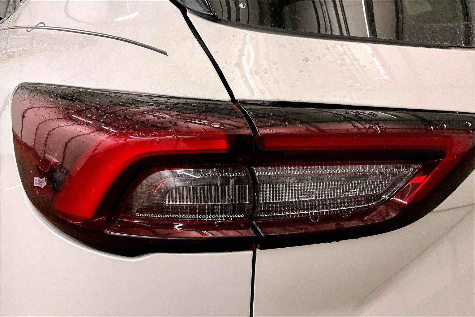 Used 2025 Ford Escape SE w/ PHEV Premium Package image 28