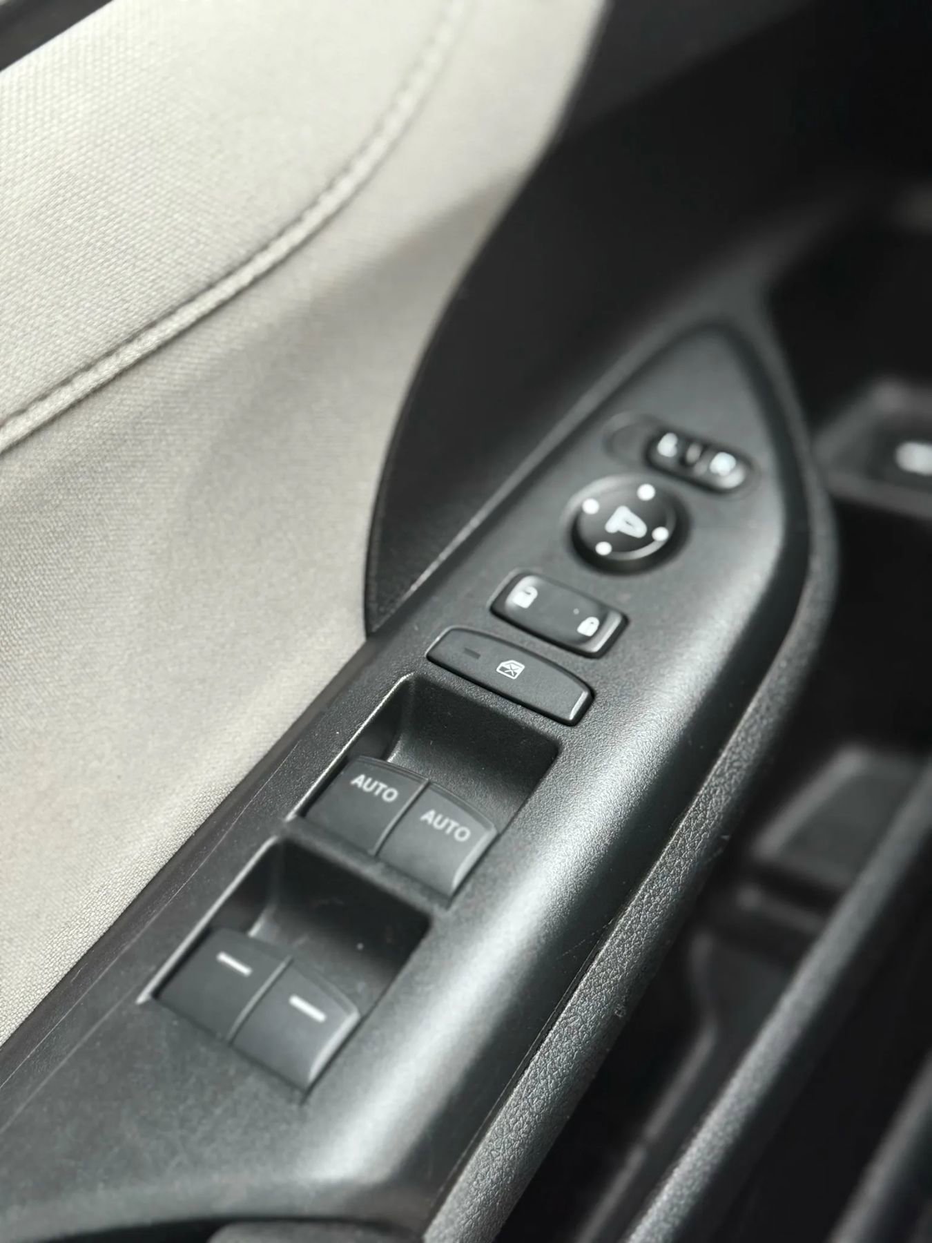 Used 2019 Honda Civic EX image 26