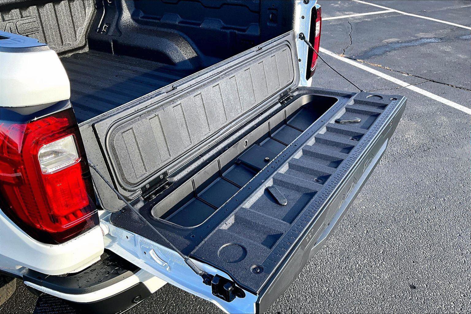 New 2026 GMC Canyon AT4 image 17