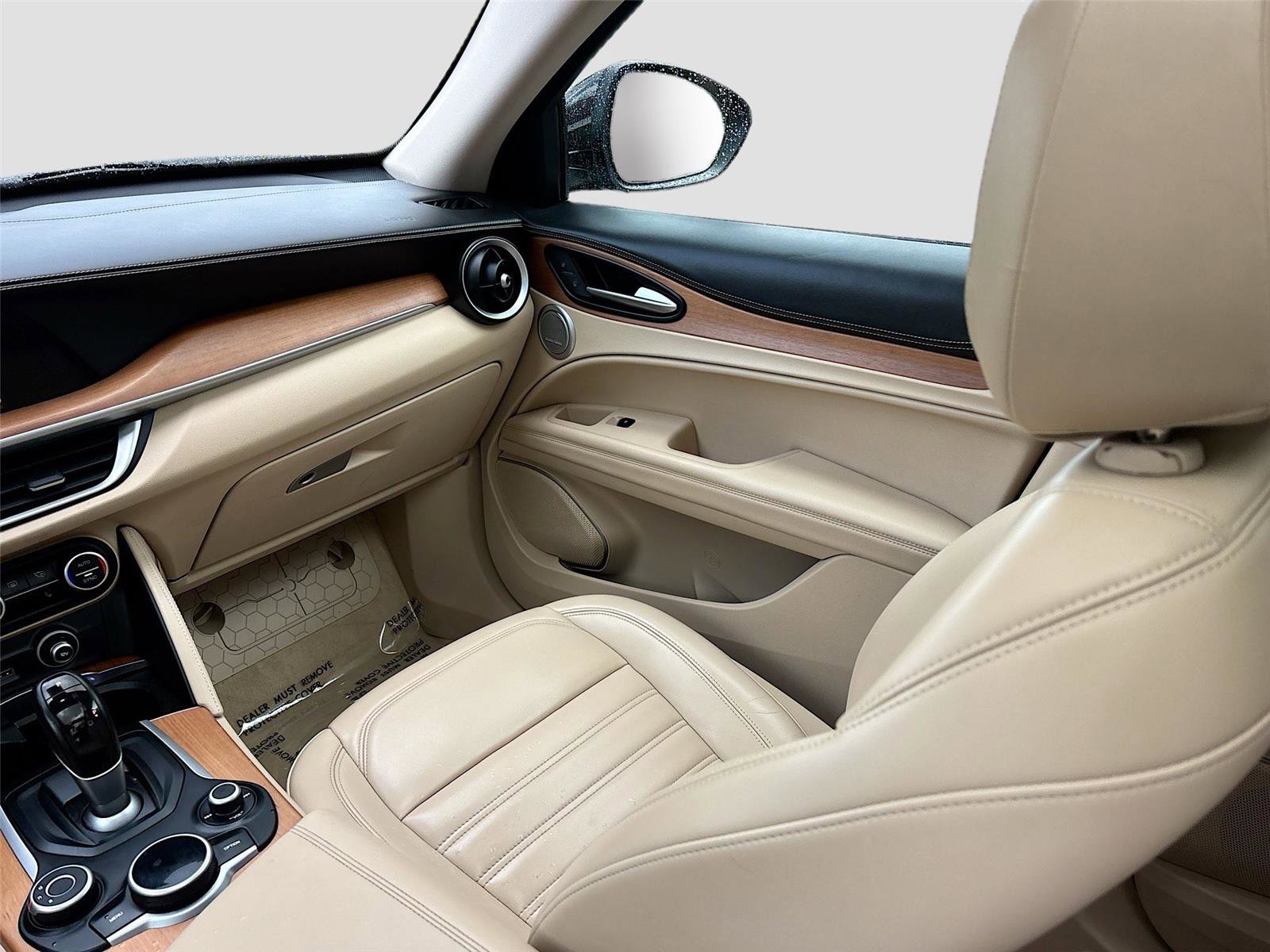 Used 2019 Alfa Romeo Stelvio Ti Lusso w/ Quick Order Package 22X Lusso image 25