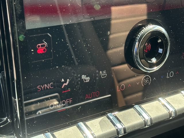New 2026 GMC Yukon Denali Ultimate AWD/4WD image 28