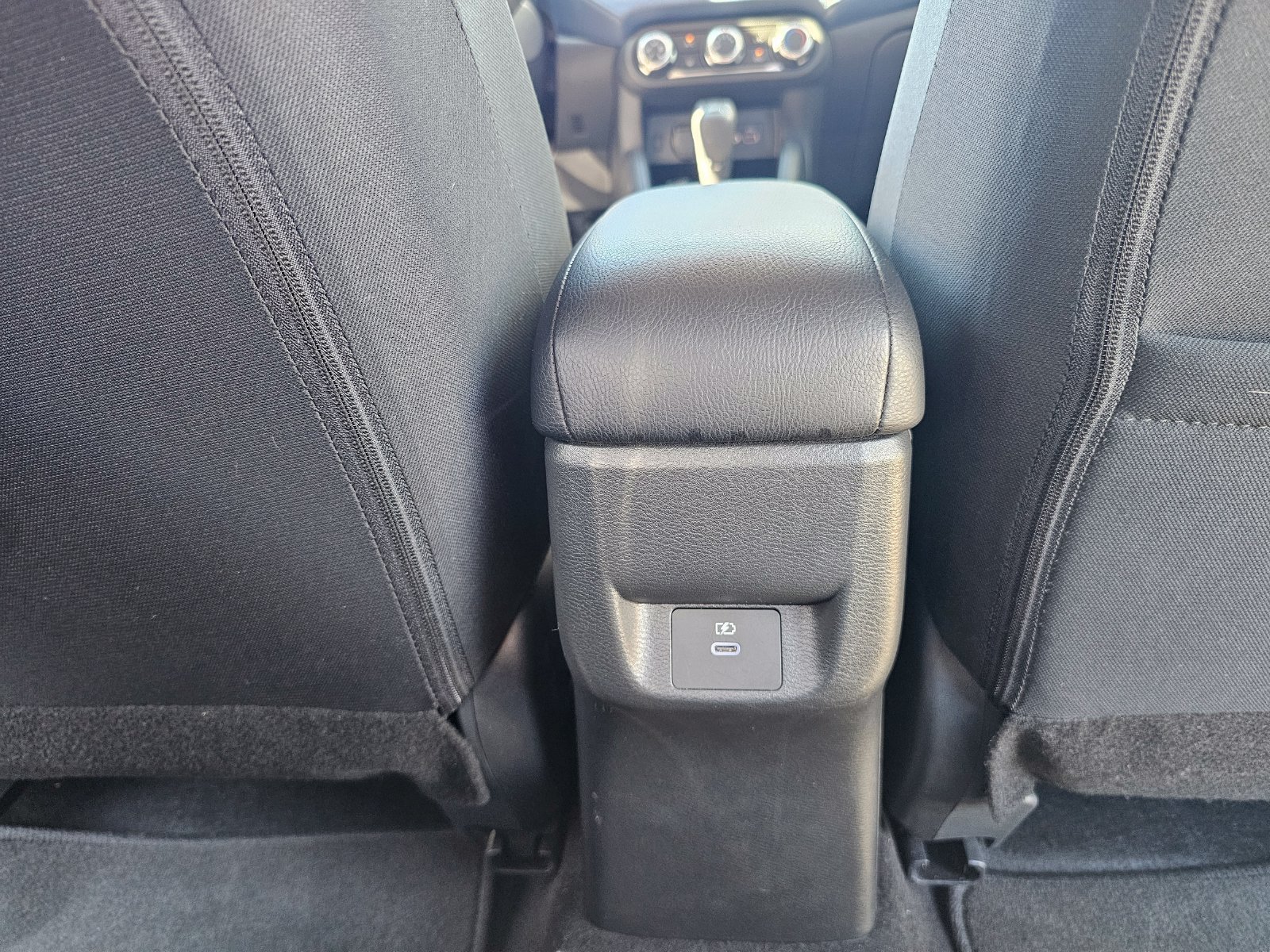 Used 2025 Nissan Versa SV FWD image 33
