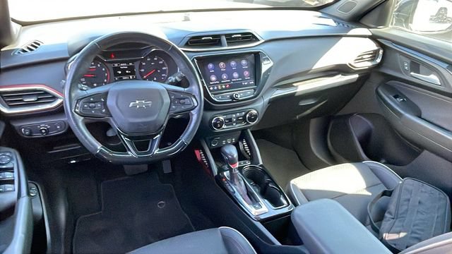 Used 2022 Chevrolet TrailBlazer RS w/ Sun and Liftgate Package FWD image 14