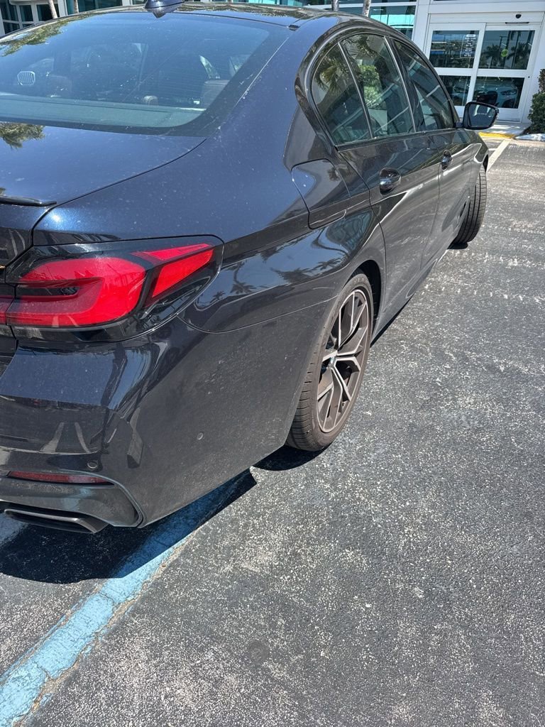 Used 2021 BMW M550i xDrive w/ Executive Package image 7