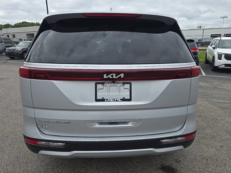 Certified 2022 Kia Carnival LX FWD image 7