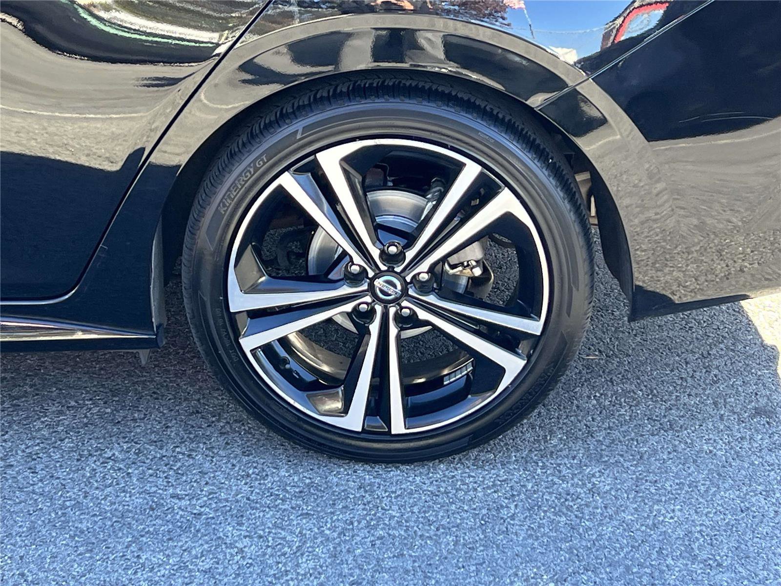 Certified 2023 Nissan Sentra SR w/ Trunk Package image 11