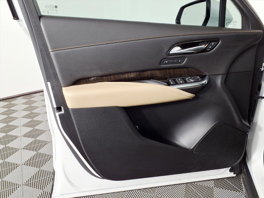 Certified 2024 Cadillac XT4 Premium Luxury image 16
