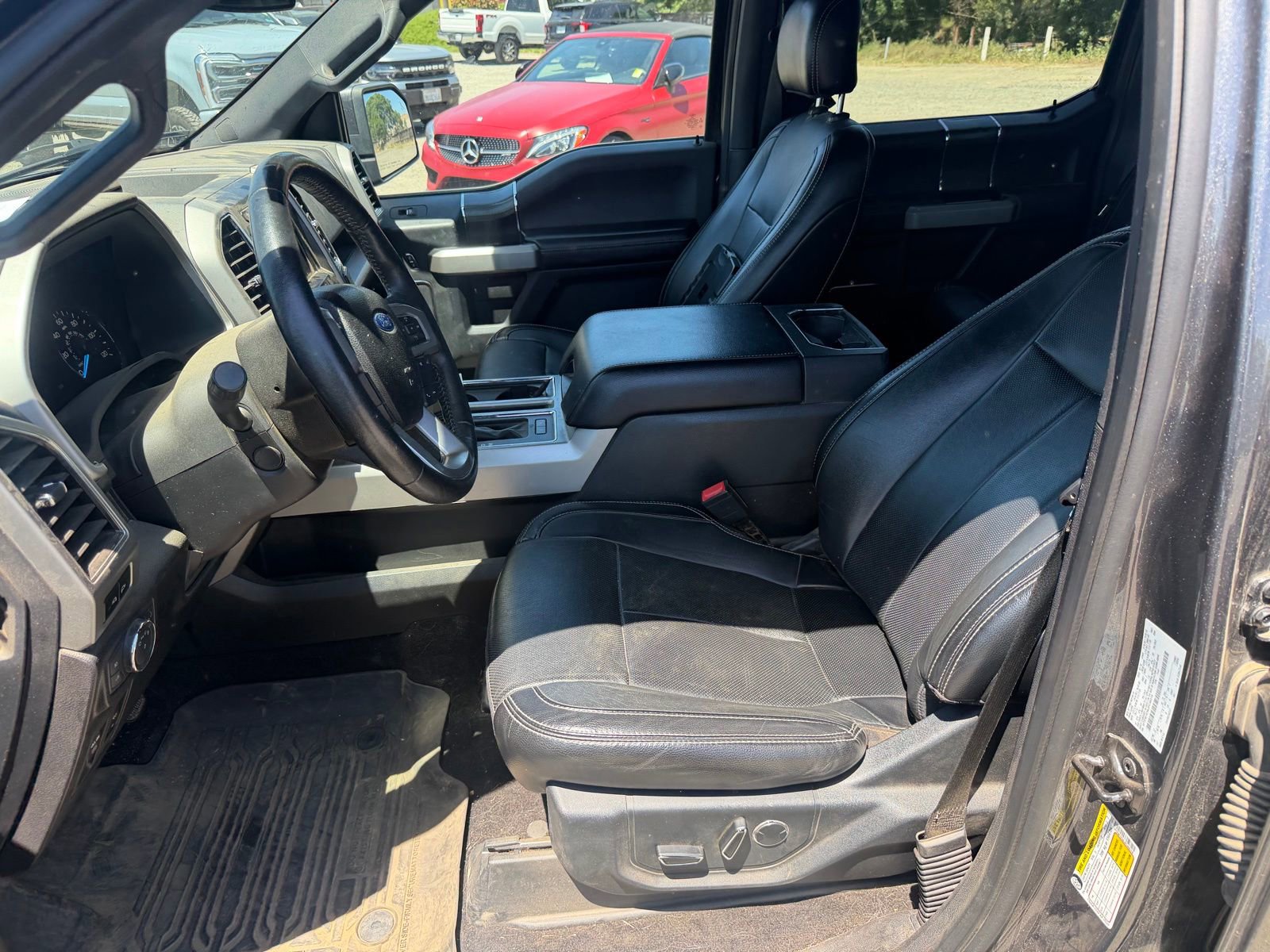 Used 2018 Ford F150 Lariat w/ Equipment Group 502A Luxury AWD/4WD image 9