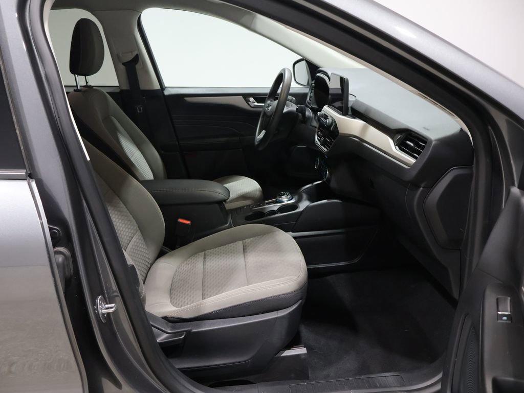 Used 2021 Ford Escape SE image 22