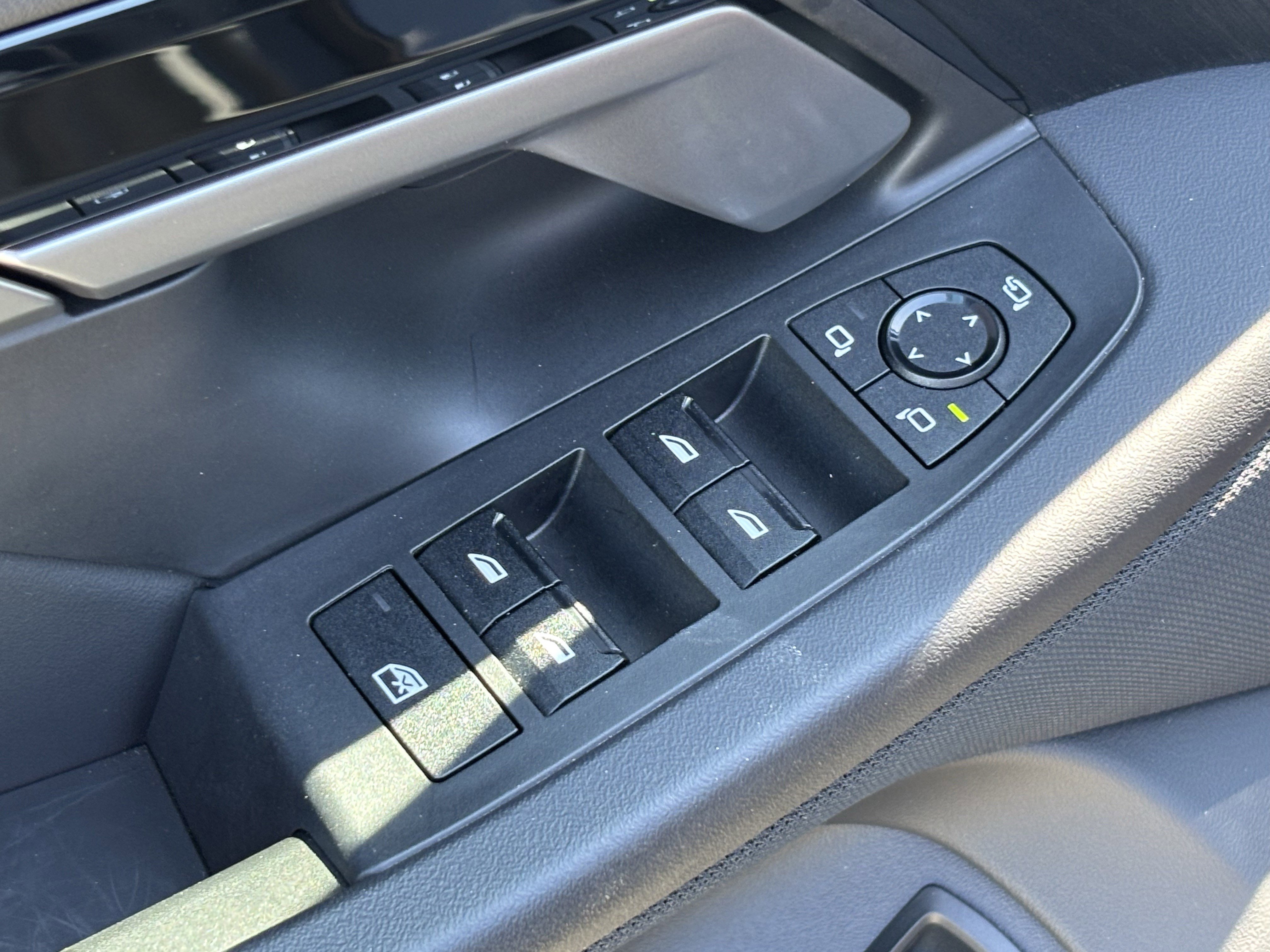 Certified 2025 BMW 530i image 15