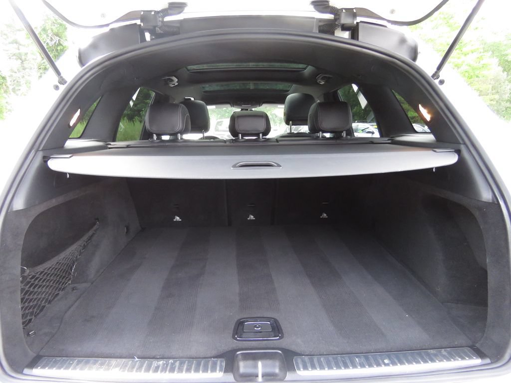 Used 2019 Mercedes-Benz GLC 300 4MATIC image 17
