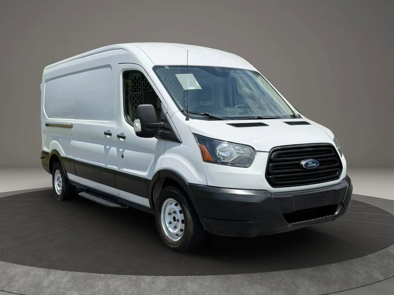 Used 2019 Ford Transit 150 148 Medium Roof RWD image 3