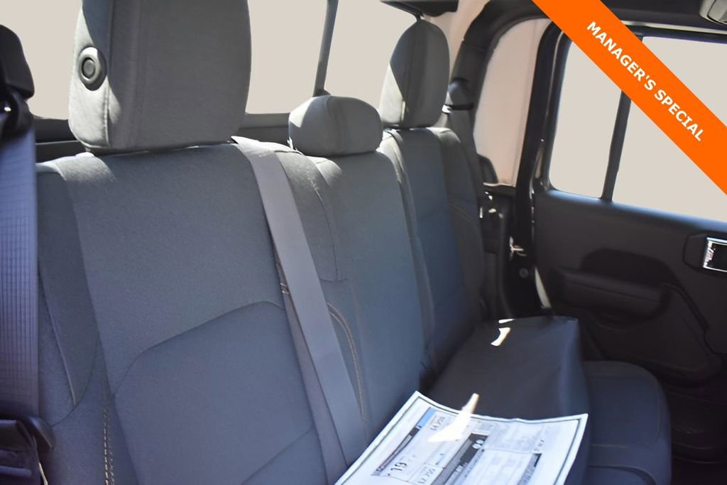 New 2025 Jeep Gladiator Sport image 13