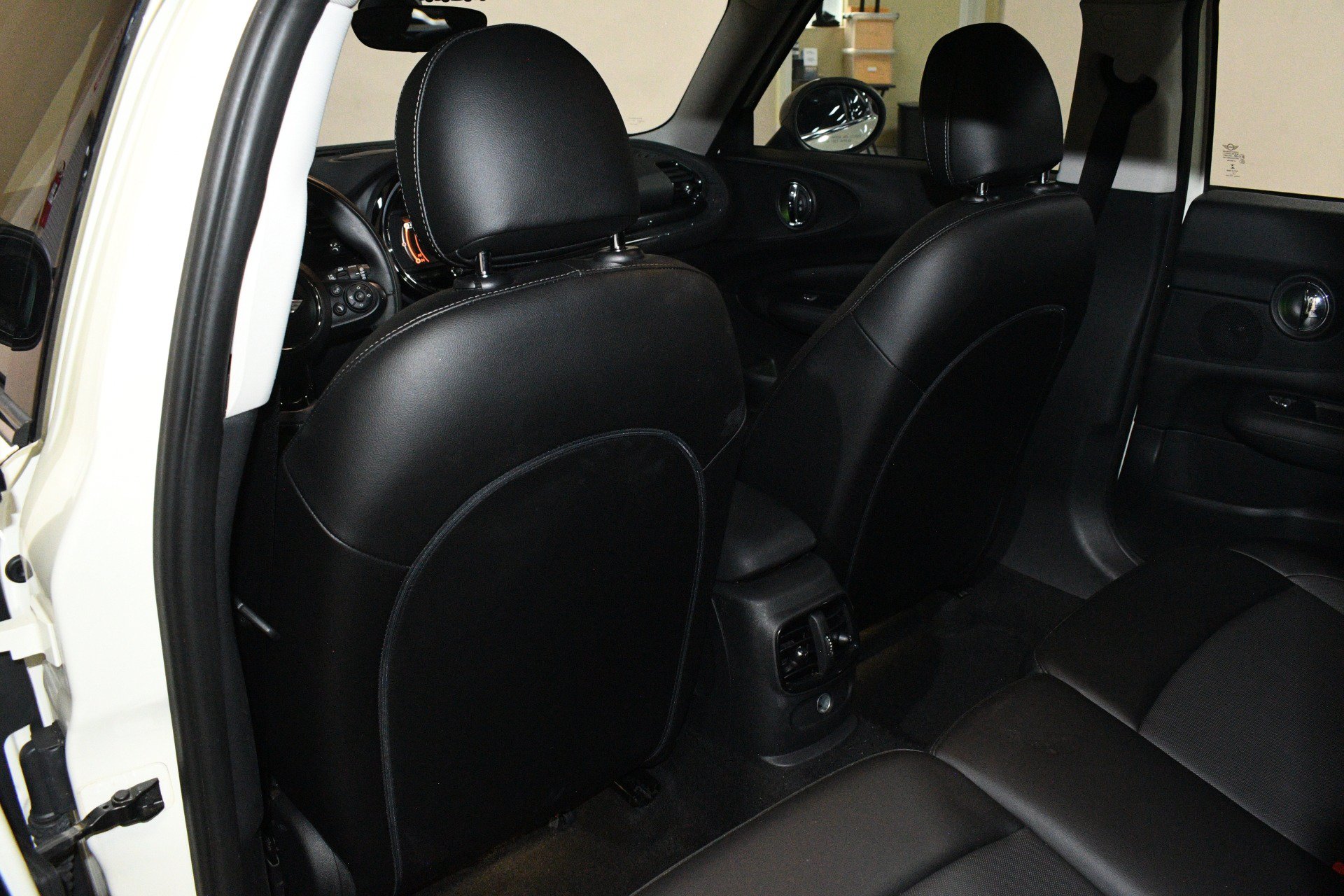 Used 2016 MINI Cooper Clubman FWD image 13