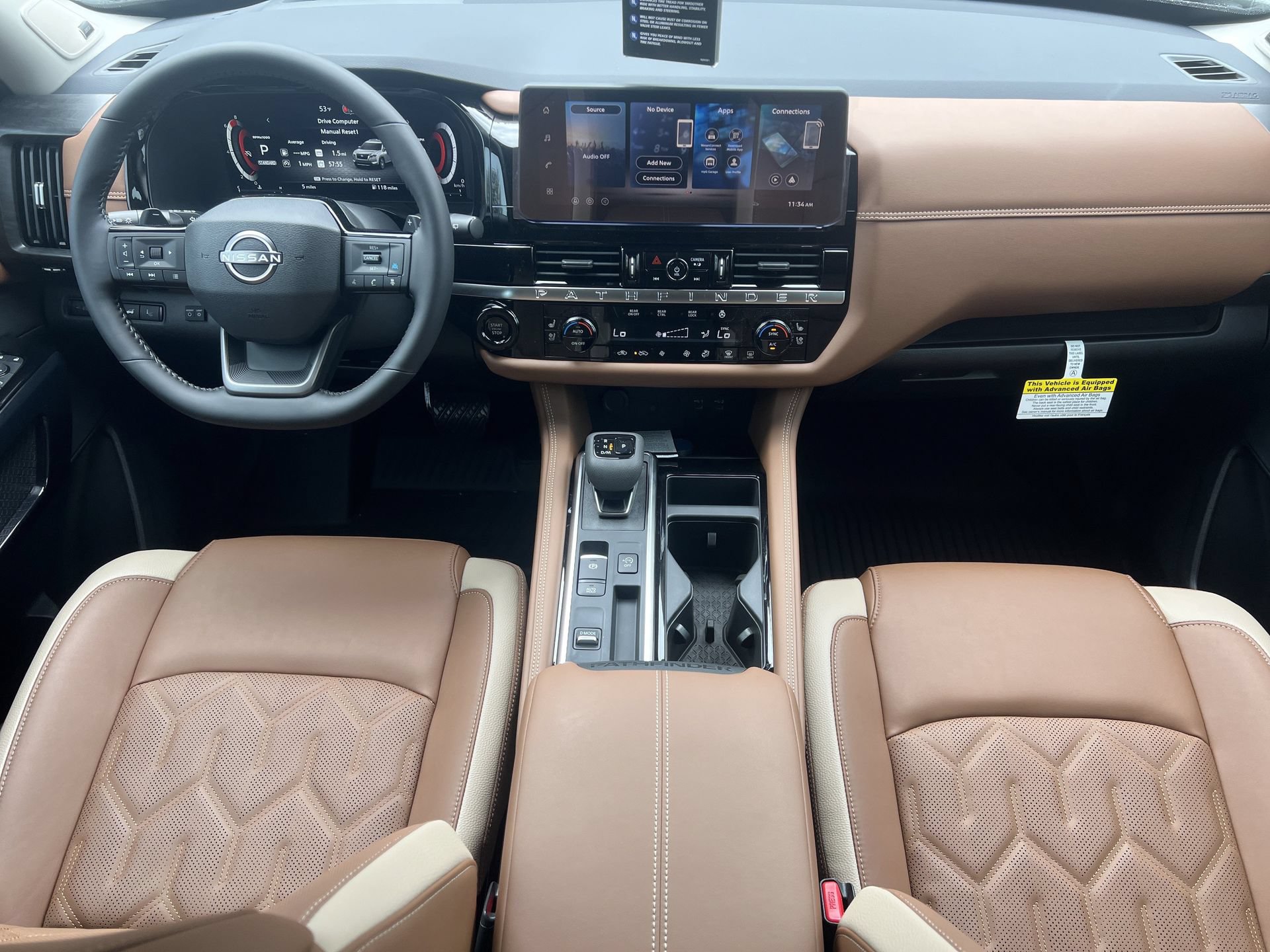 New 2026 Nissan Pathfinder Platinum FWD image 2