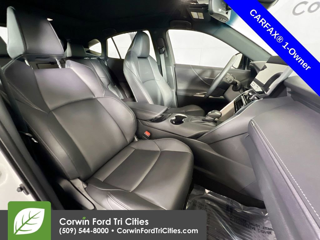 Used 2024 Toyota Venza Nightshade image 17