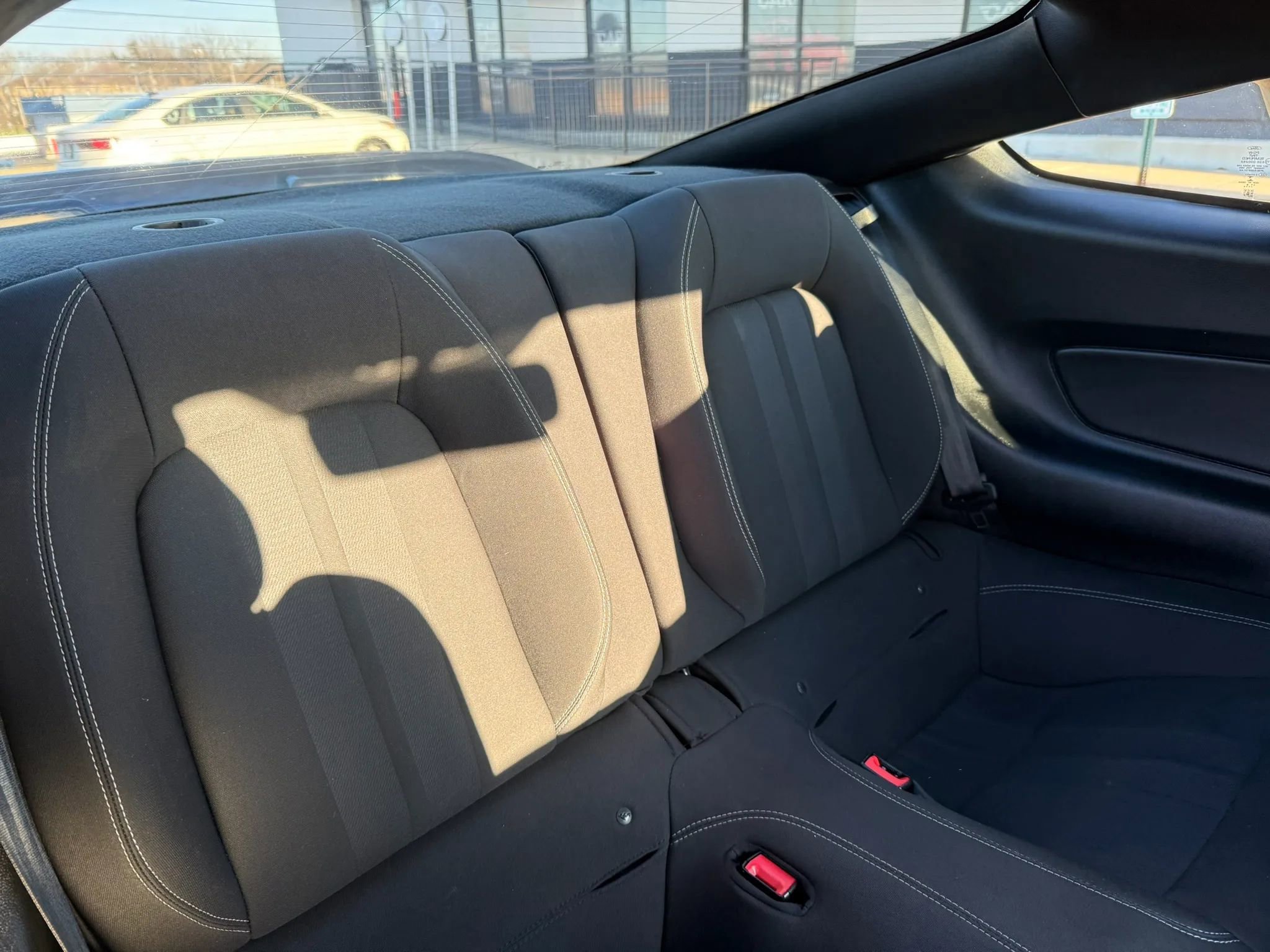 Used 2019 Ford Mustang Coupe RWD image 21