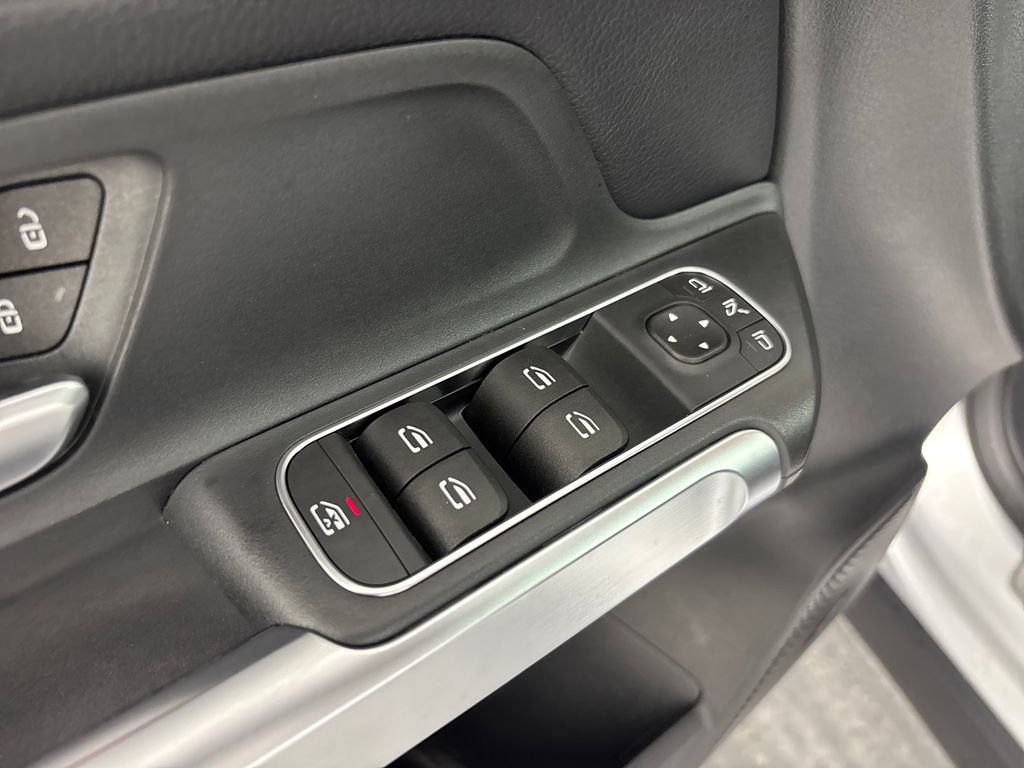 Used 2024 Mercedes-Benz GLB 35 AMG 4MATIC image 9