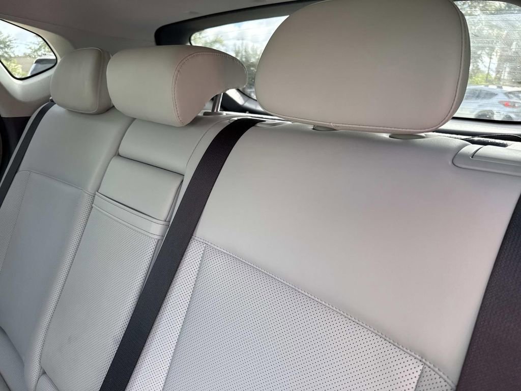 Used 2024 Hyundai Kona Limited image 15