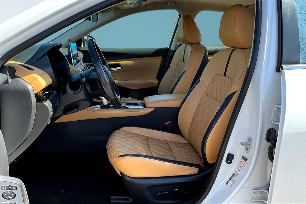 Used 2023 Nissan Sentra SV w/ SV Premium Package image 25