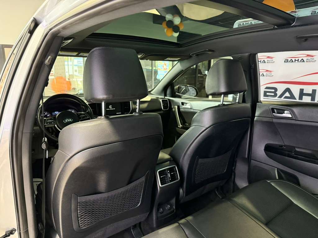 Used 2022 Kia Sportage Nightfall Edition w/ Nighfall AWD Premium Package image 32