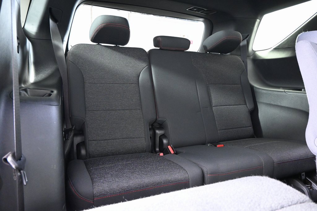 Used 2024 Chevrolet Traverse Z71 image 16