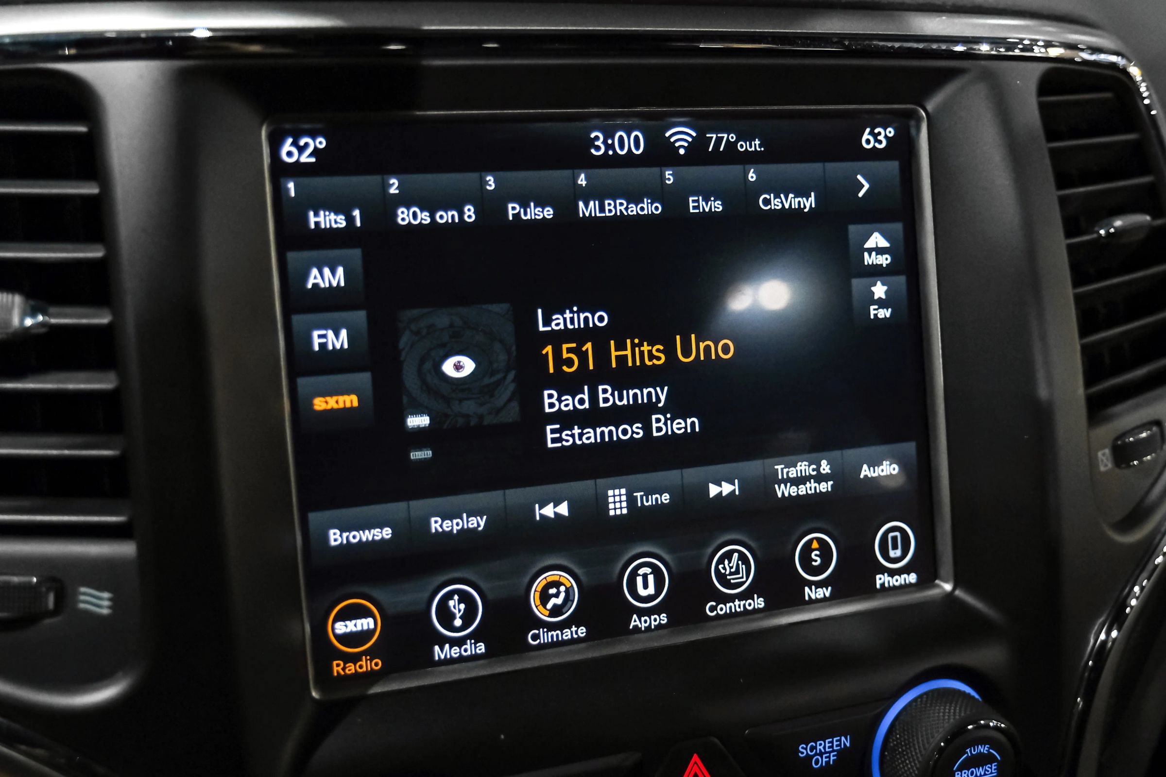 Used 2018 Jeep Grand Cherokee Altitude AWD/4WD image 26