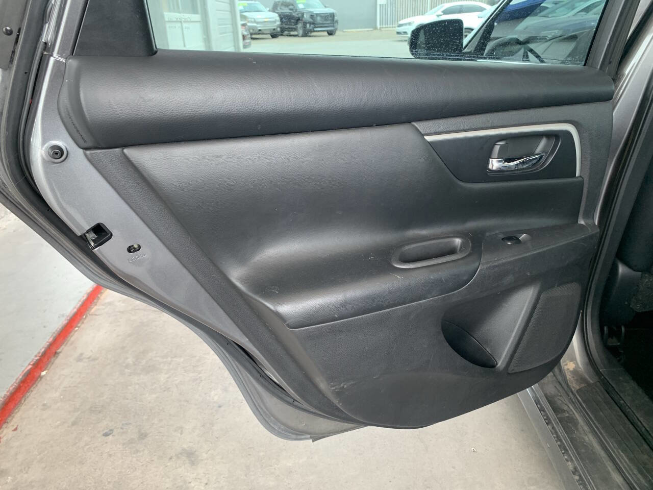 Used 2018 Nissan Altima 2.5 SL FWD image 12