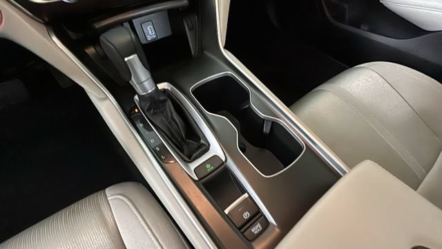 Used 2020 Honda Accord EX image 21