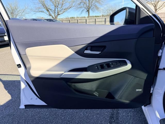 New 2026 Nissan Sentra SL w/ Floor Mat Package FWD image 14