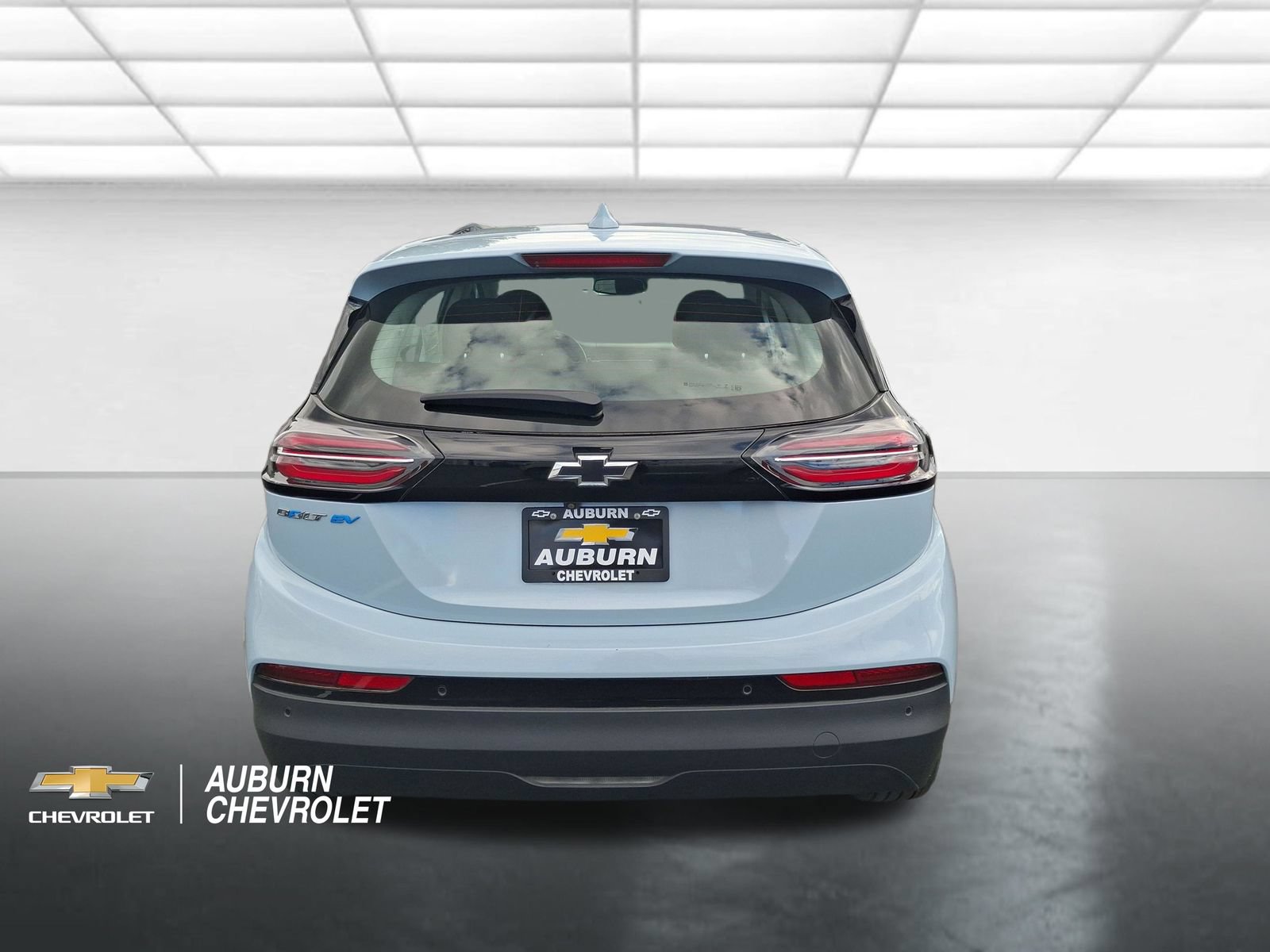 Used 2023 Chevrolet Bolt LT FWD image 4