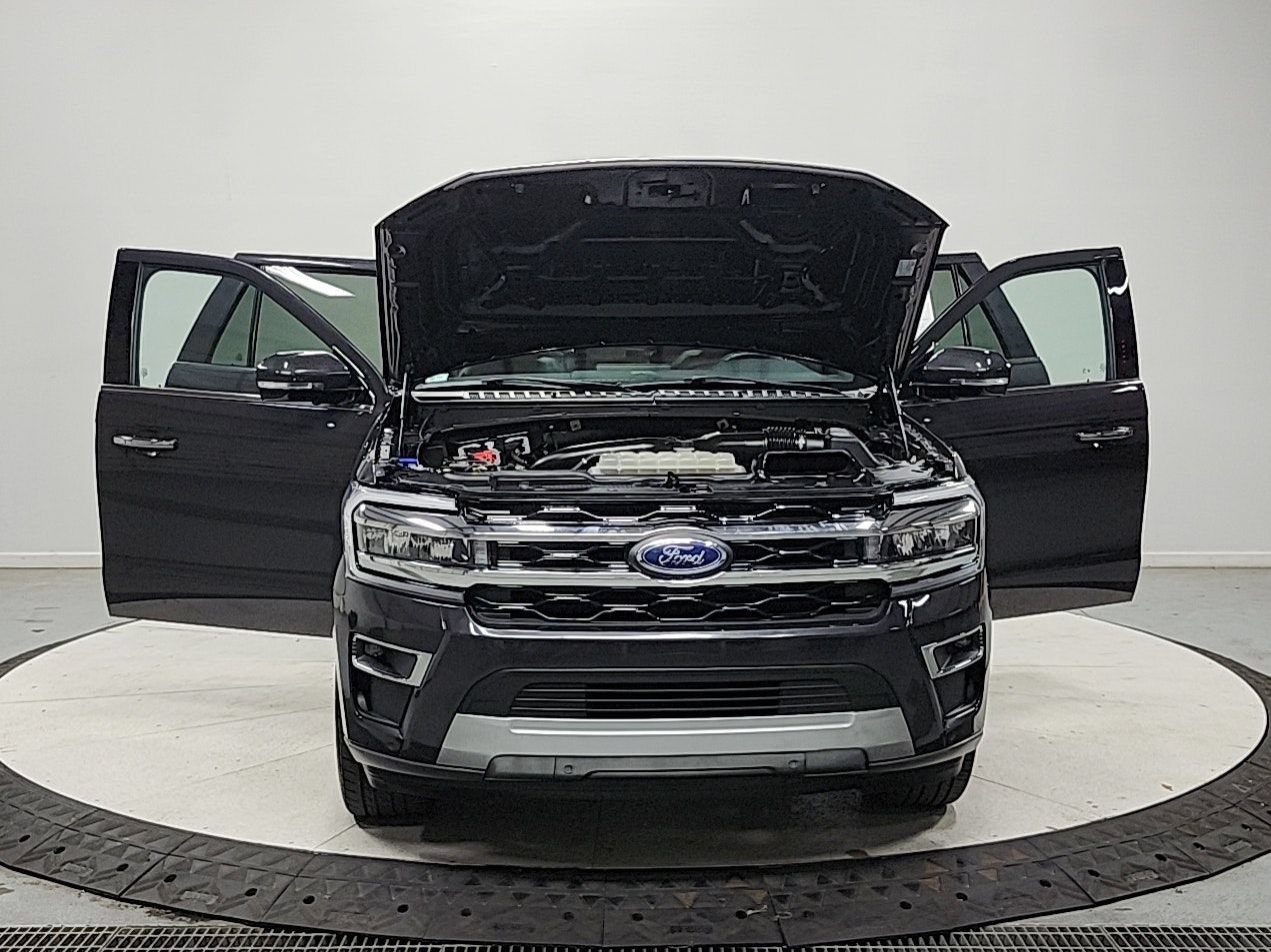 Used 2024 Ford Expedition Limited RWD image 10