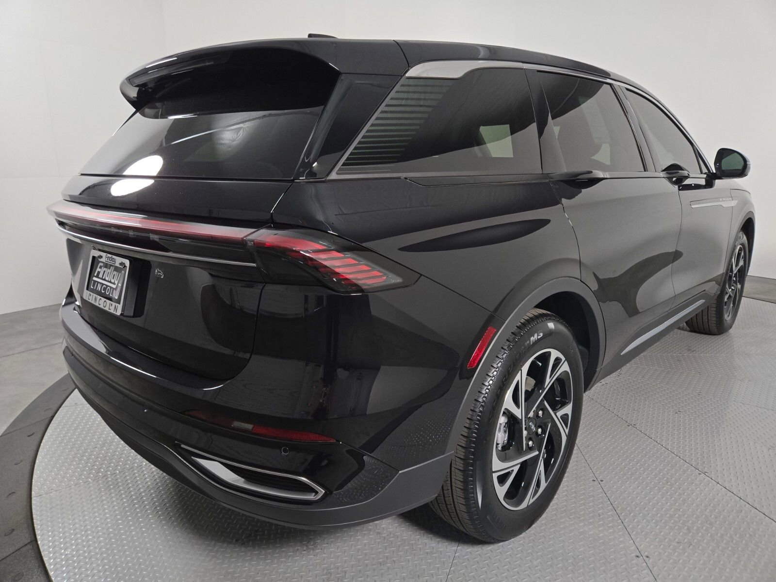 New 2026 Lincoln Nautilus Premier image 4